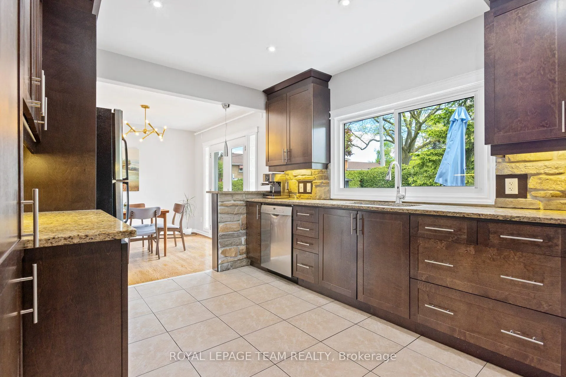 Photo 16 of 1812 Kerr Avenue, Ottawa, McKellar Heights/Glabar Park — HOMEH