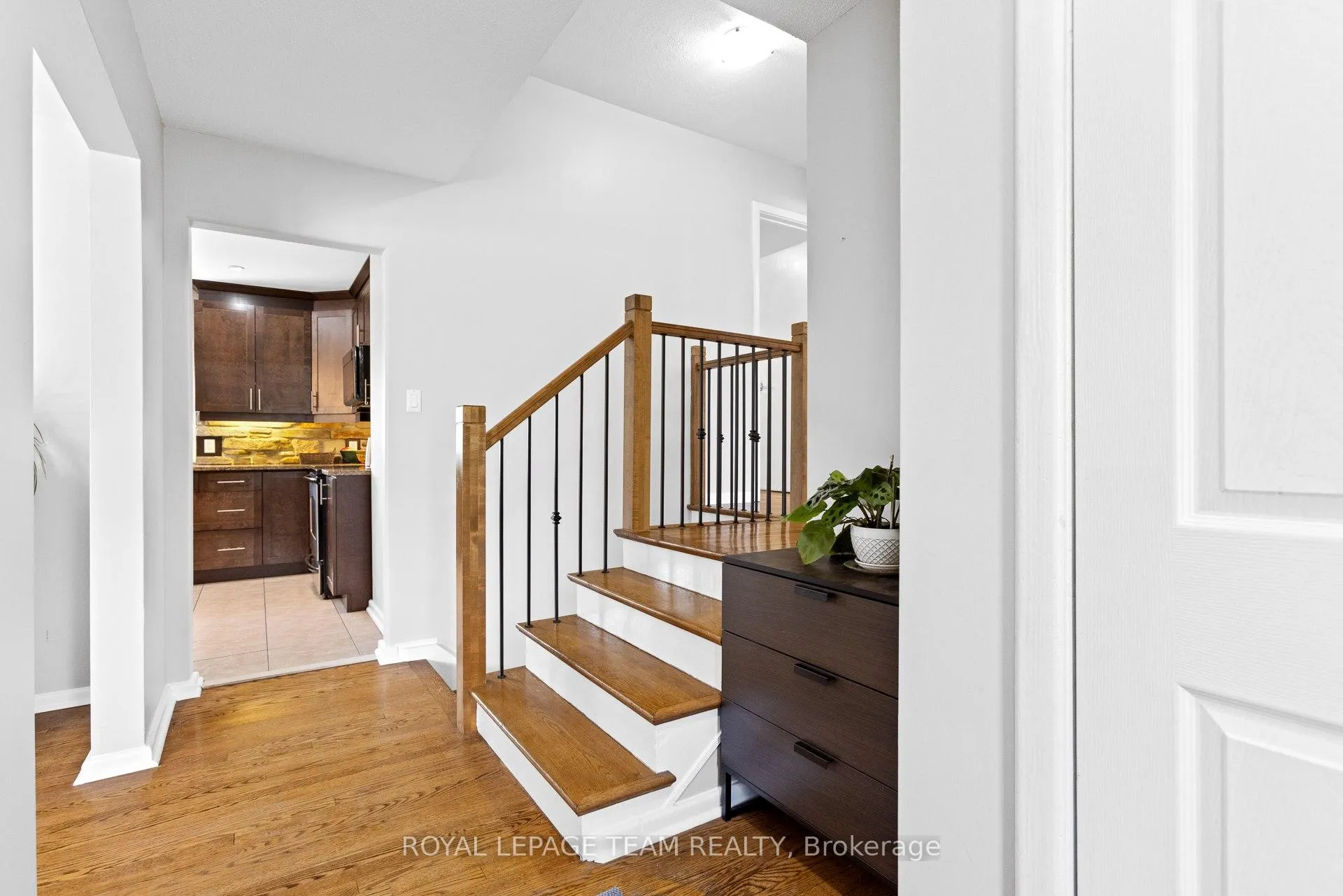 Photo 18 of 1812 Kerr Avenue, Ottawa, McKellar Heights/Glabar Park — HOMEH