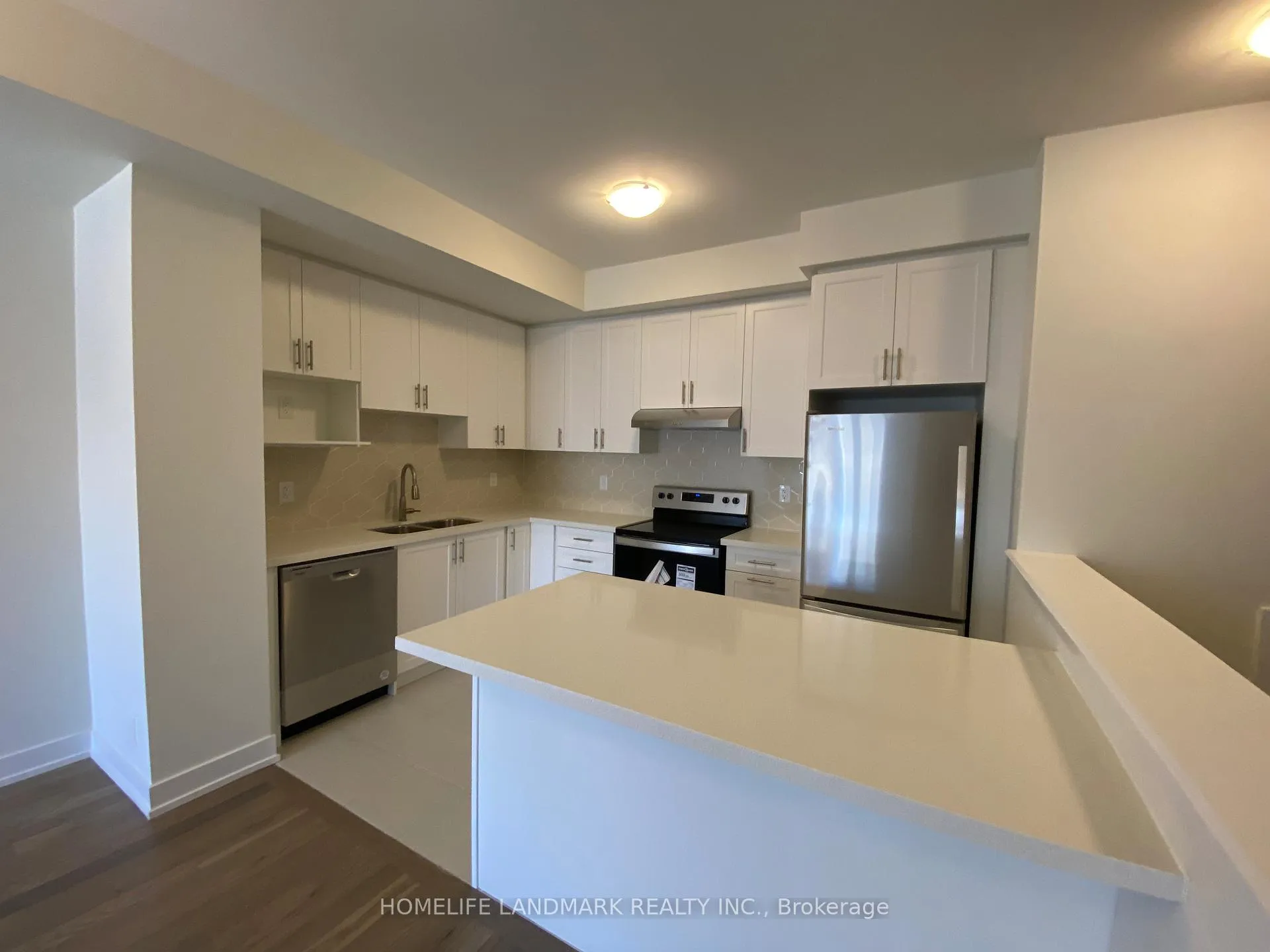 Photo 9 of 21 Schmidt Lane, Markham, Angus Glen — HOMEH