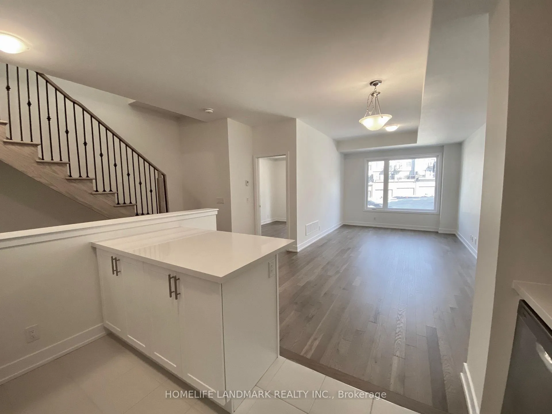 Photo 10 of 21 Schmidt Lane, Markham, Angus Glen — HOMEH