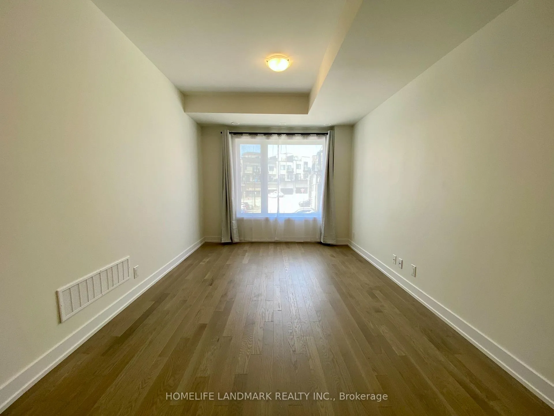 Photo 12 of 21 Schmidt Lane, Markham, Angus Glen — HOMEH