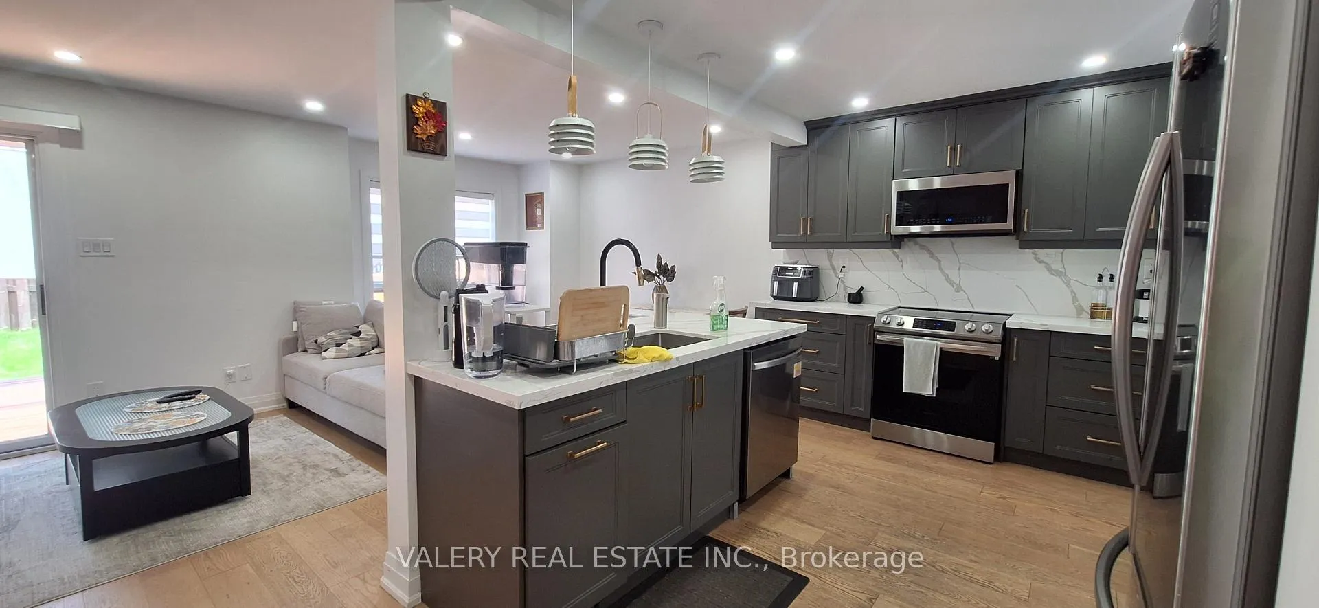 Photo 3 of Unit 1, 68 Mullis Crescent, Brampton, Fletcher's West — HOMEH