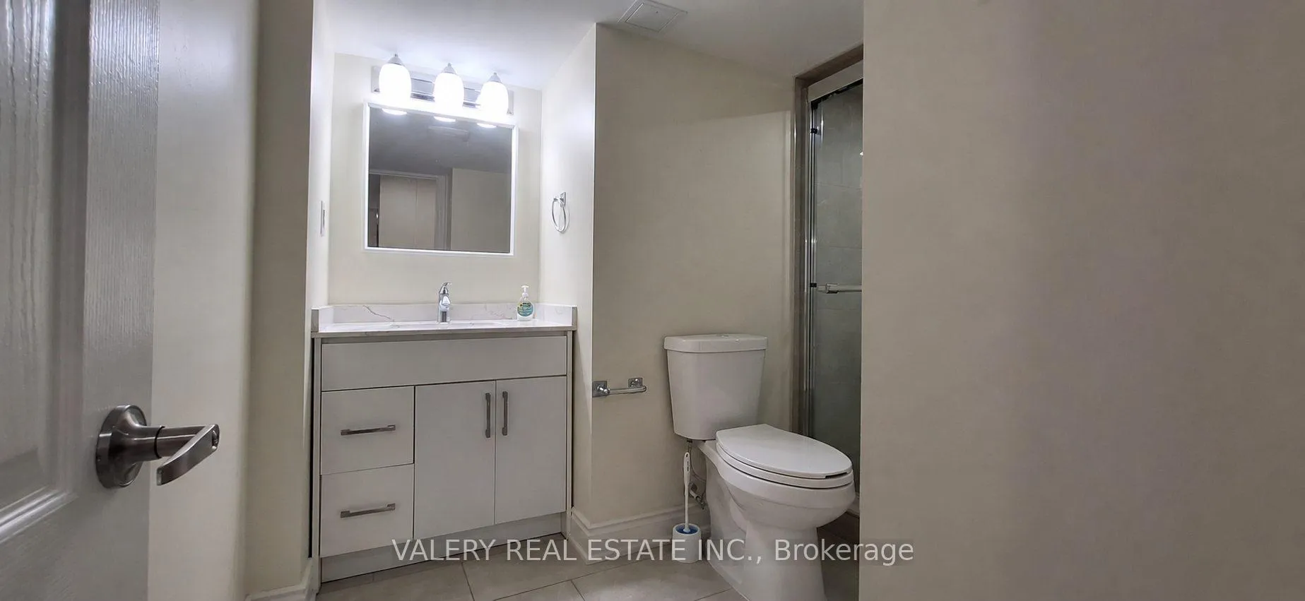 Photo 6 of Unit 2, 68 Mullis Crescent, Brampton, Fletcher's West — HOMEH
