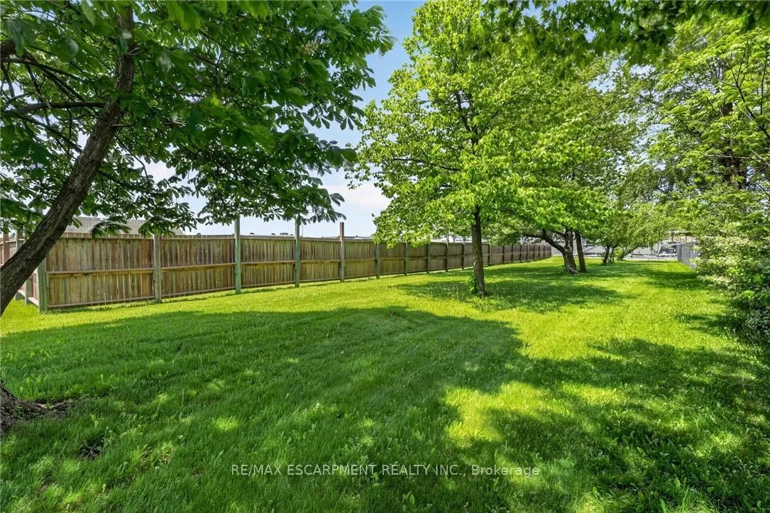 Photo 2 of 2883 South Grimsby Rd 10, Grimsby, Grimsby Escarpment — HOMEH