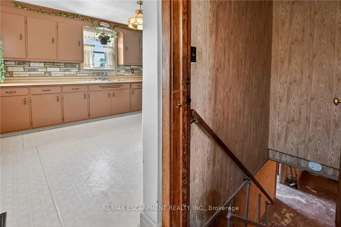 Photo 26 of 2883 South Grimsby Rd 10, Grimsby, Grimsby Escarpment — HOMEH