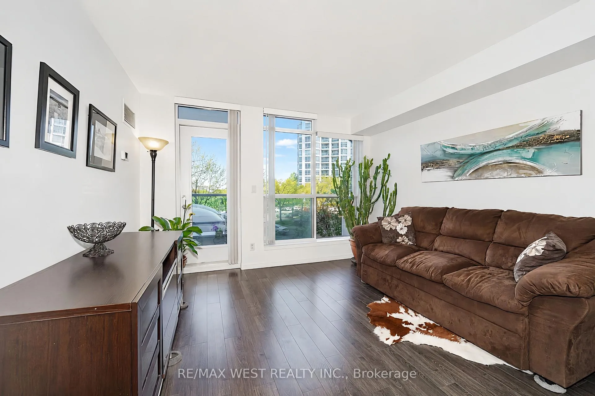Photo 4 of Unit 216, 340 Watson Street W, Whitby, Port Whitby — HOMEH