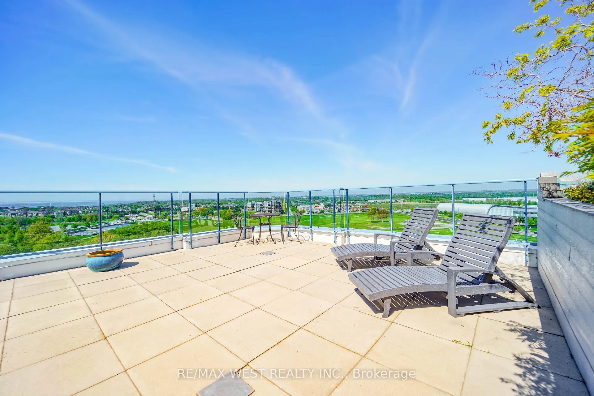 Photo 19 of Unit 216, 340 Watson Street W, Whitby, Port Whitby — HOMEH