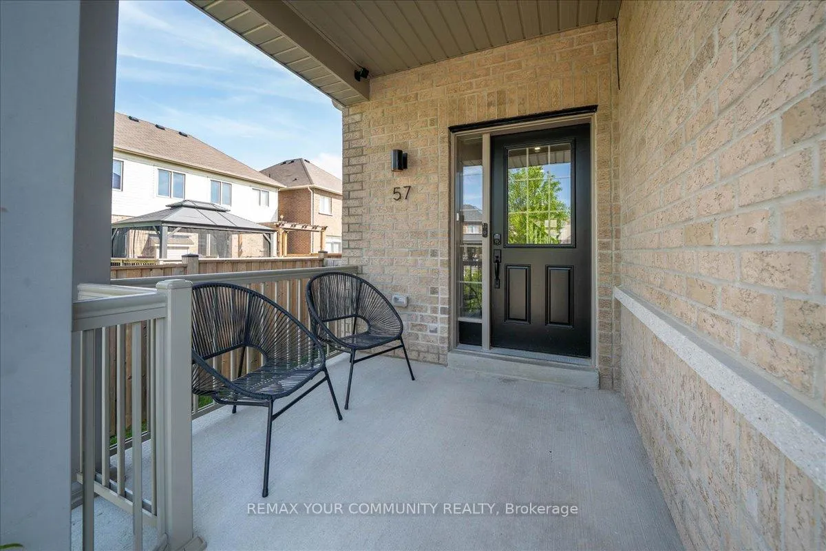 Photo 5 of 57 Strachan Trail, New Tecumseth, Beeton — HOMEH