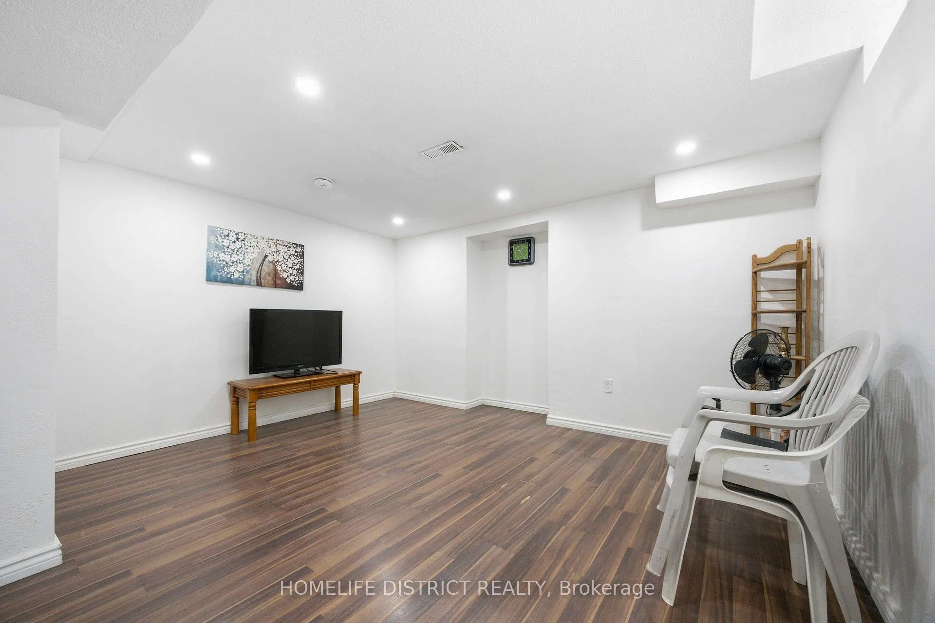 Photo 10 of 579 Sheppard Avenue, Pickering, Woodlands — HOMEH