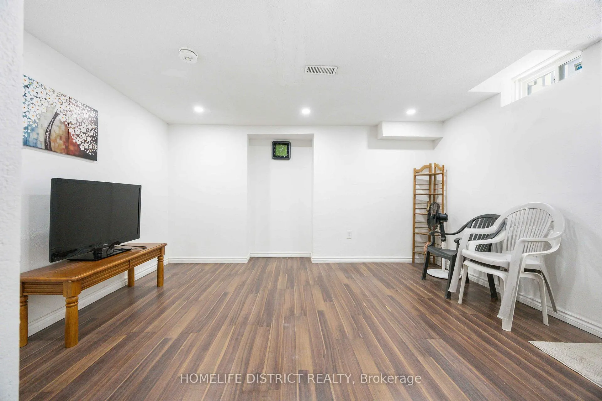 Photo 11 of 579 Sheppard Avenue, Pickering, Woodlands — HOMEH
