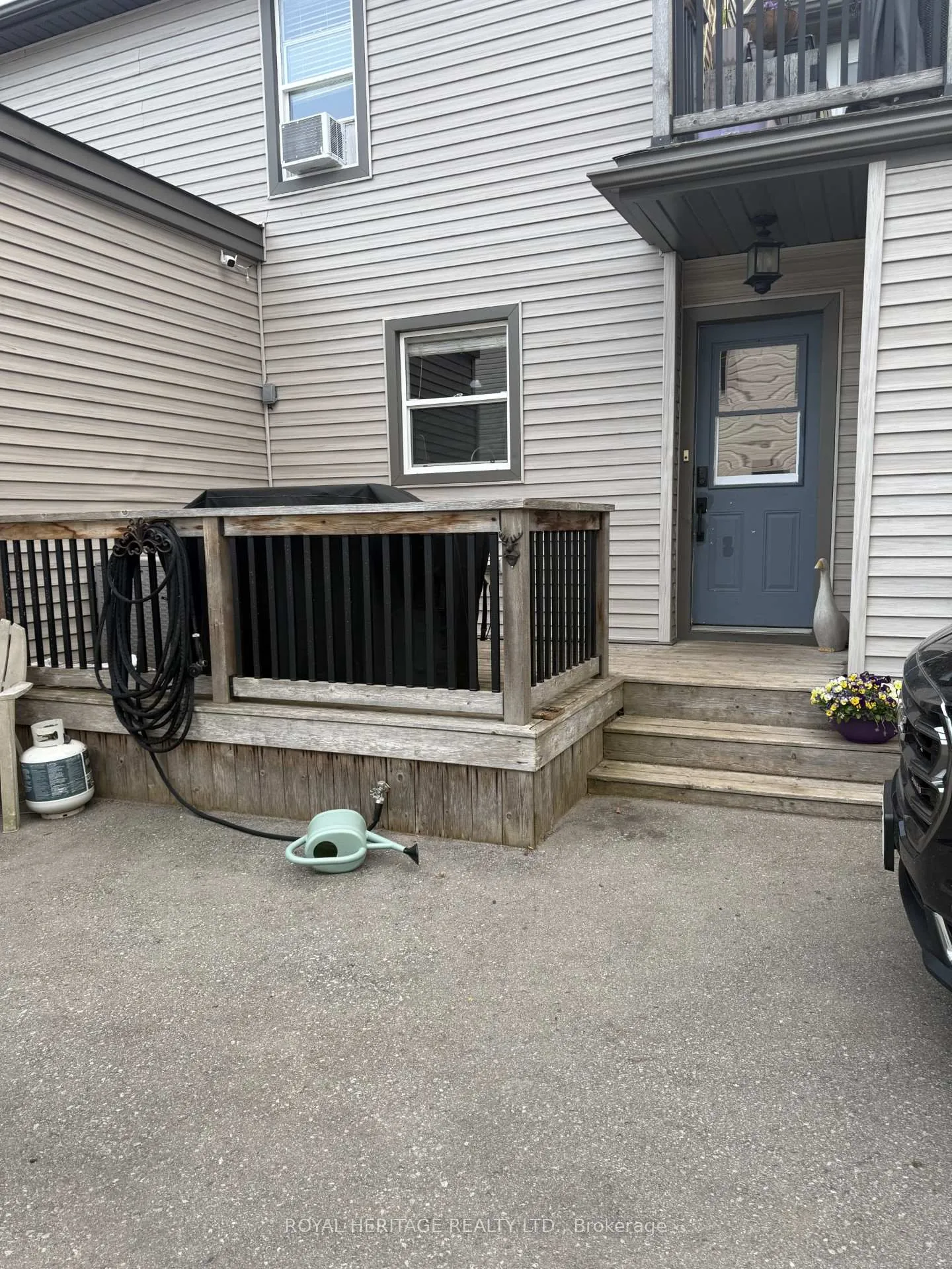 Photo 1 of 770 Cambridge Court, Oshawa, Eastdale — HOMEH