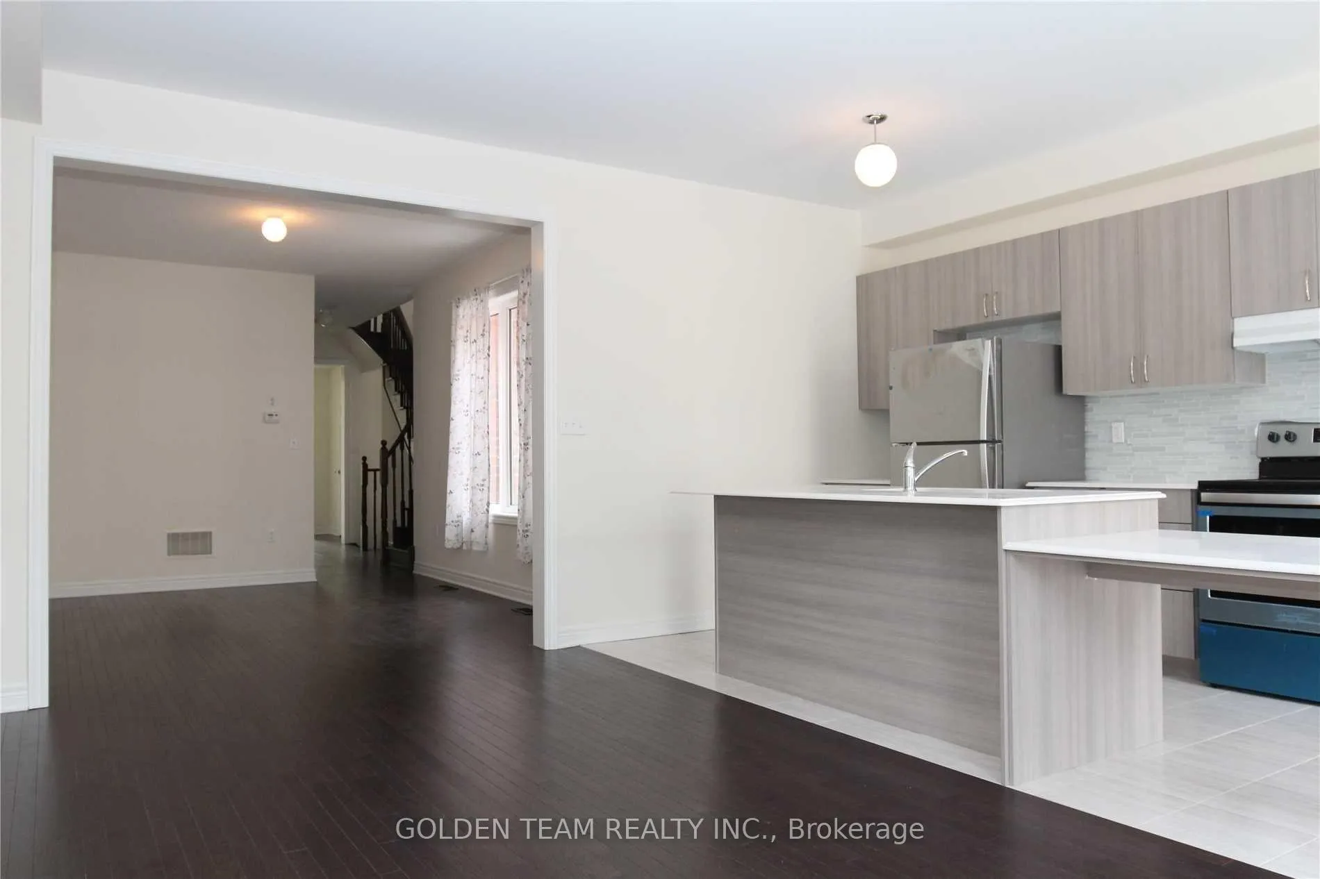 Photo 2 of 14 Titan Trail, Markham, Cedarwood — HOMEH