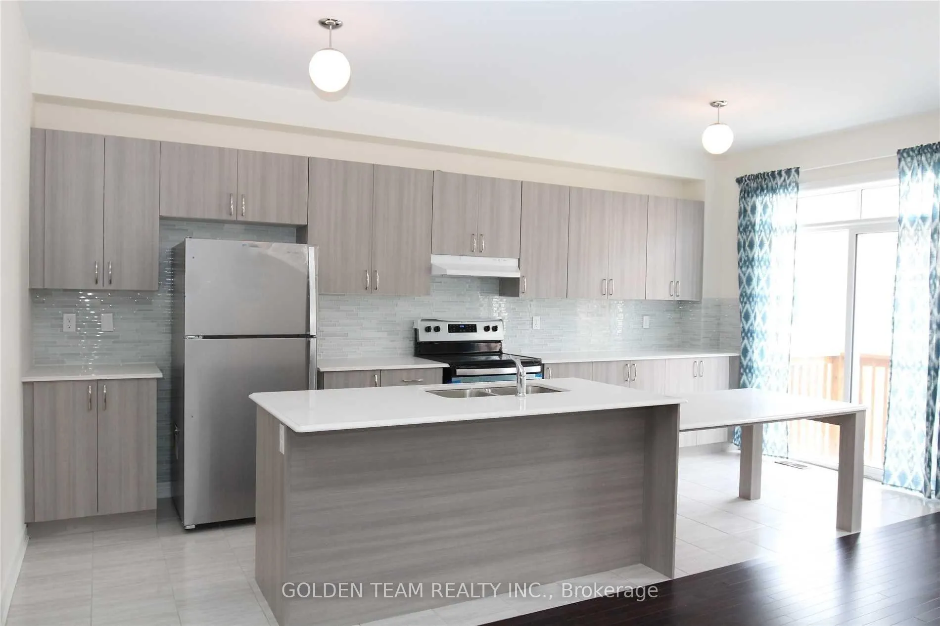 Photo 3 of 14 Titan Trail, Markham, Cedarwood — HOMEH