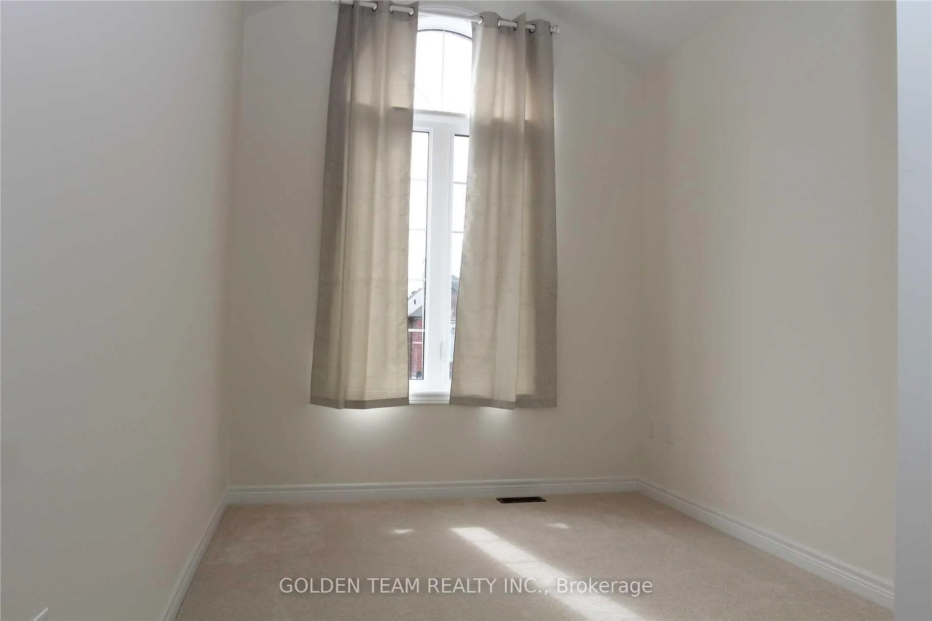 Photo 7 of 14 Titan Trail, Markham, Cedarwood — HOMEH