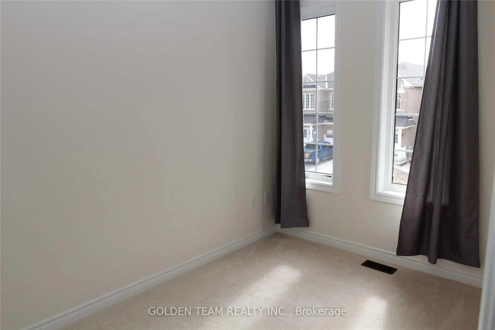 Photo 8 of 14 Titan Trail, Markham, Cedarwood — HOMEH