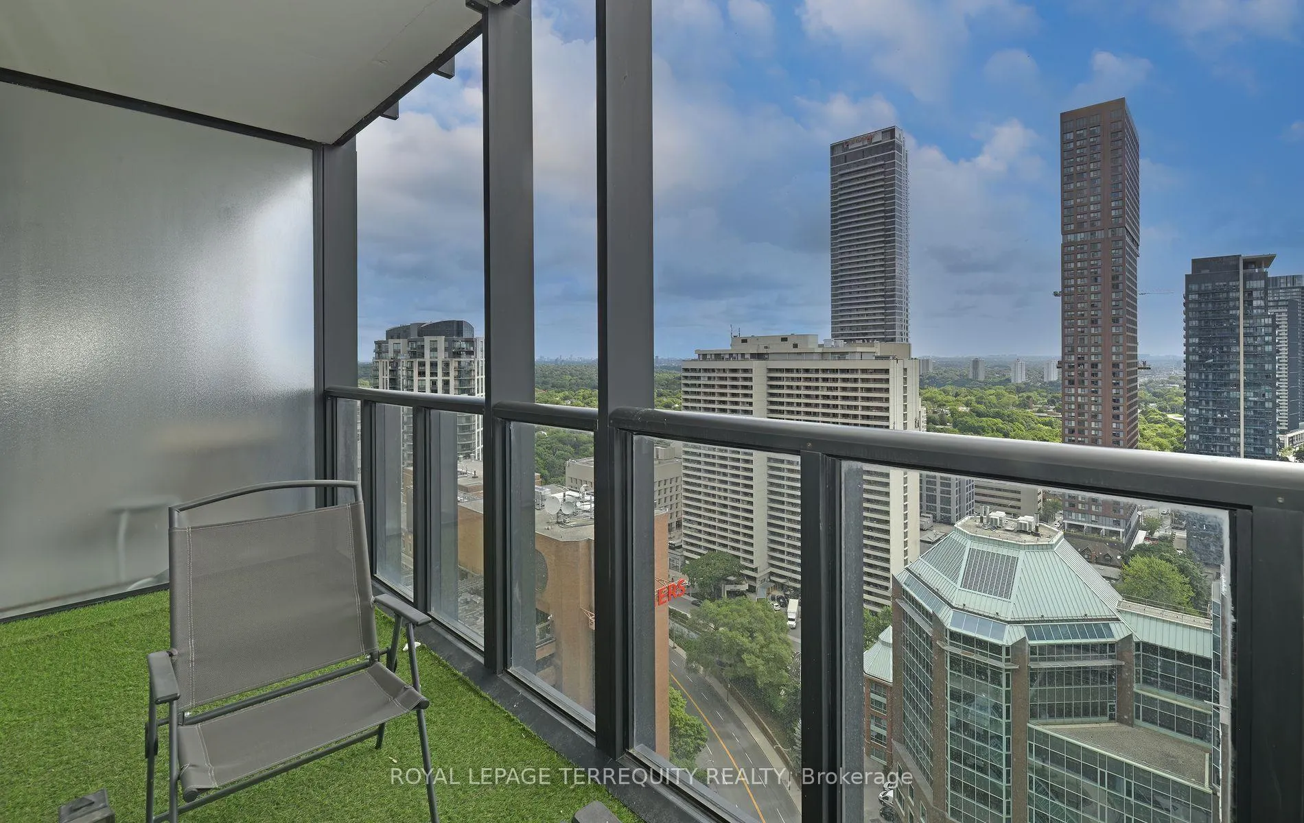 Photo 14 of Unit 2710, 110 Charles Street E, Toronto, Church-Yonge Corridor — HOMEH