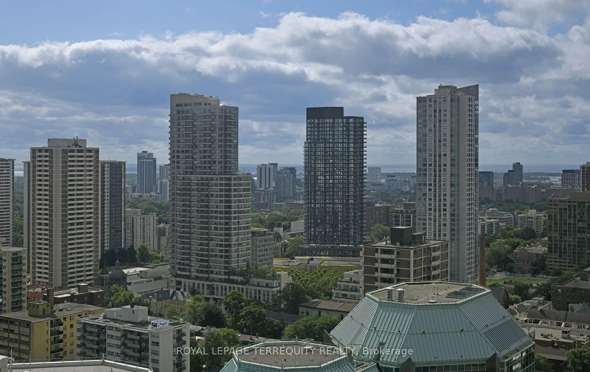 Photo 17 of Unit 2710, 110 Charles Street E, Toronto, Church-Yonge Corridor — HOMEH