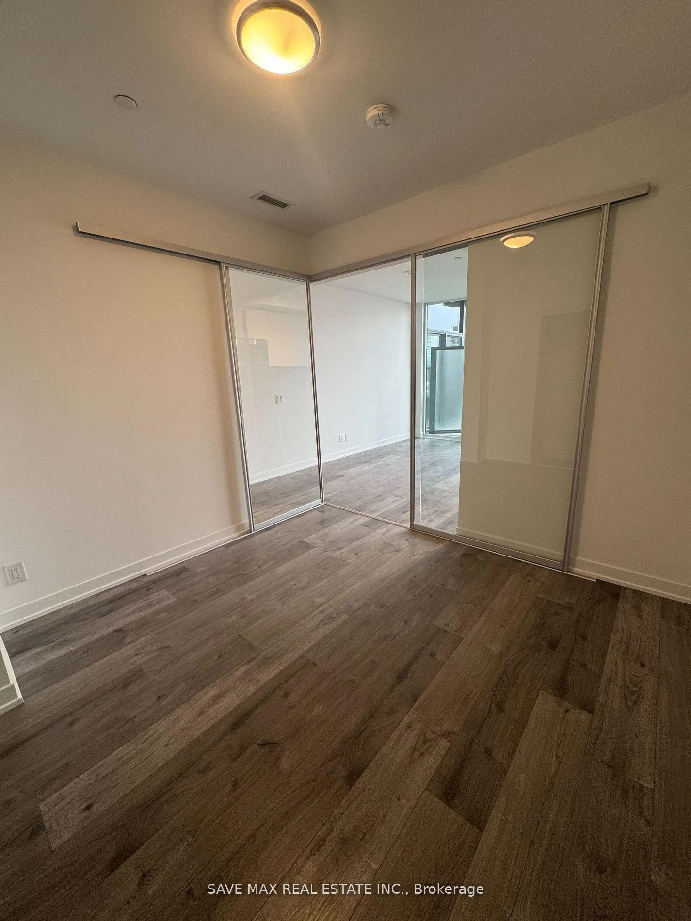 Photo 5 of Unit 501, 285 Dufferin Street, Toronto, South Parkdale — HOMEH