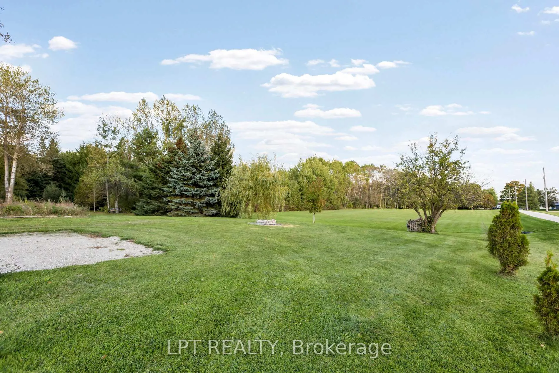Photo 47 of 7429 Sideroad 20 Side Road, Mapleton, Rural Mapleton — HOMEH