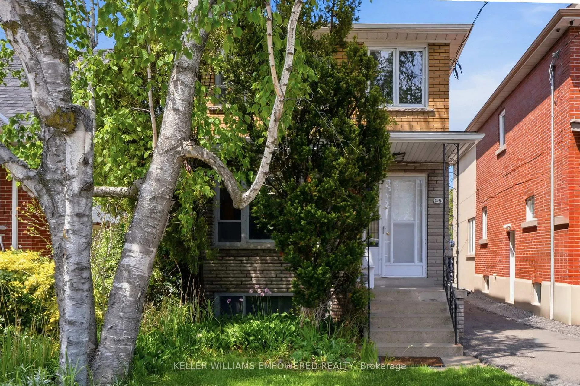 Photo 3 of 28 East Drive, Toronto, Rockcliffe-Smythe — HOMEH