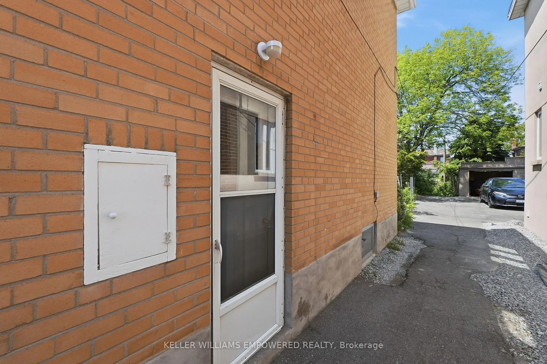 Photo 42 of 28 East Drive, Toronto, Rockcliffe-Smythe — HOMEH