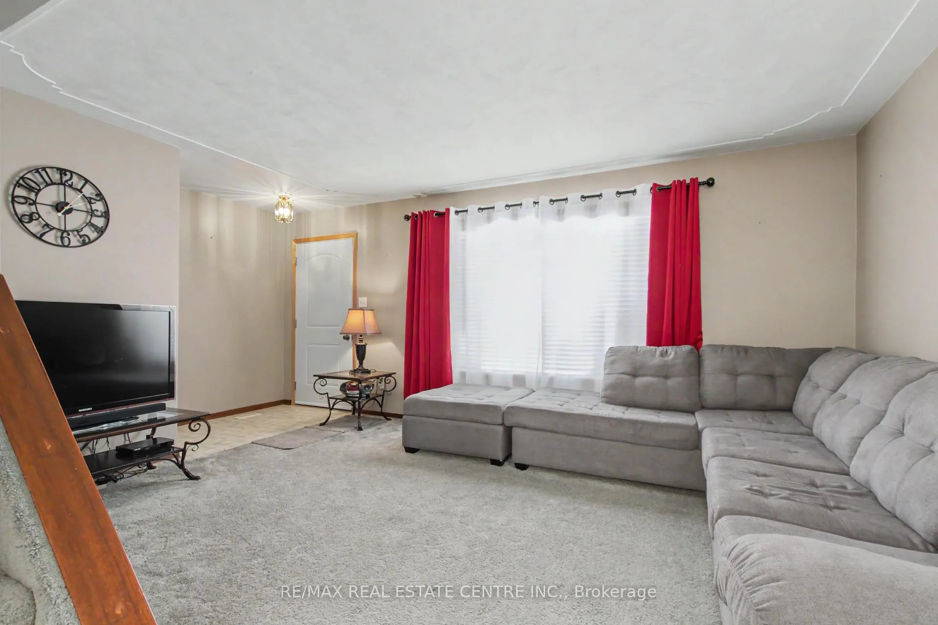 Photo 7 of 203 Moffat Drive, Cambridge — HOMEH