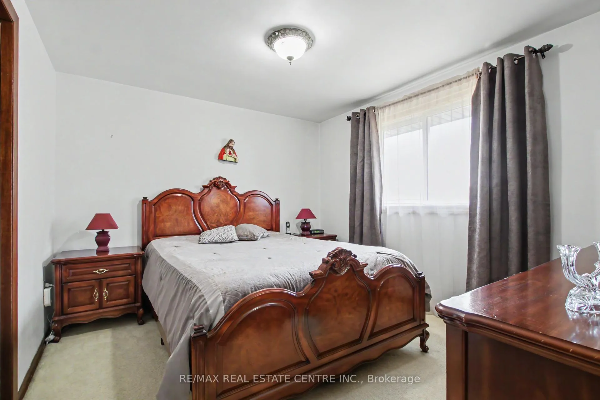 Photo 13 of 203 Moffat Drive, Cambridge — HOMEH