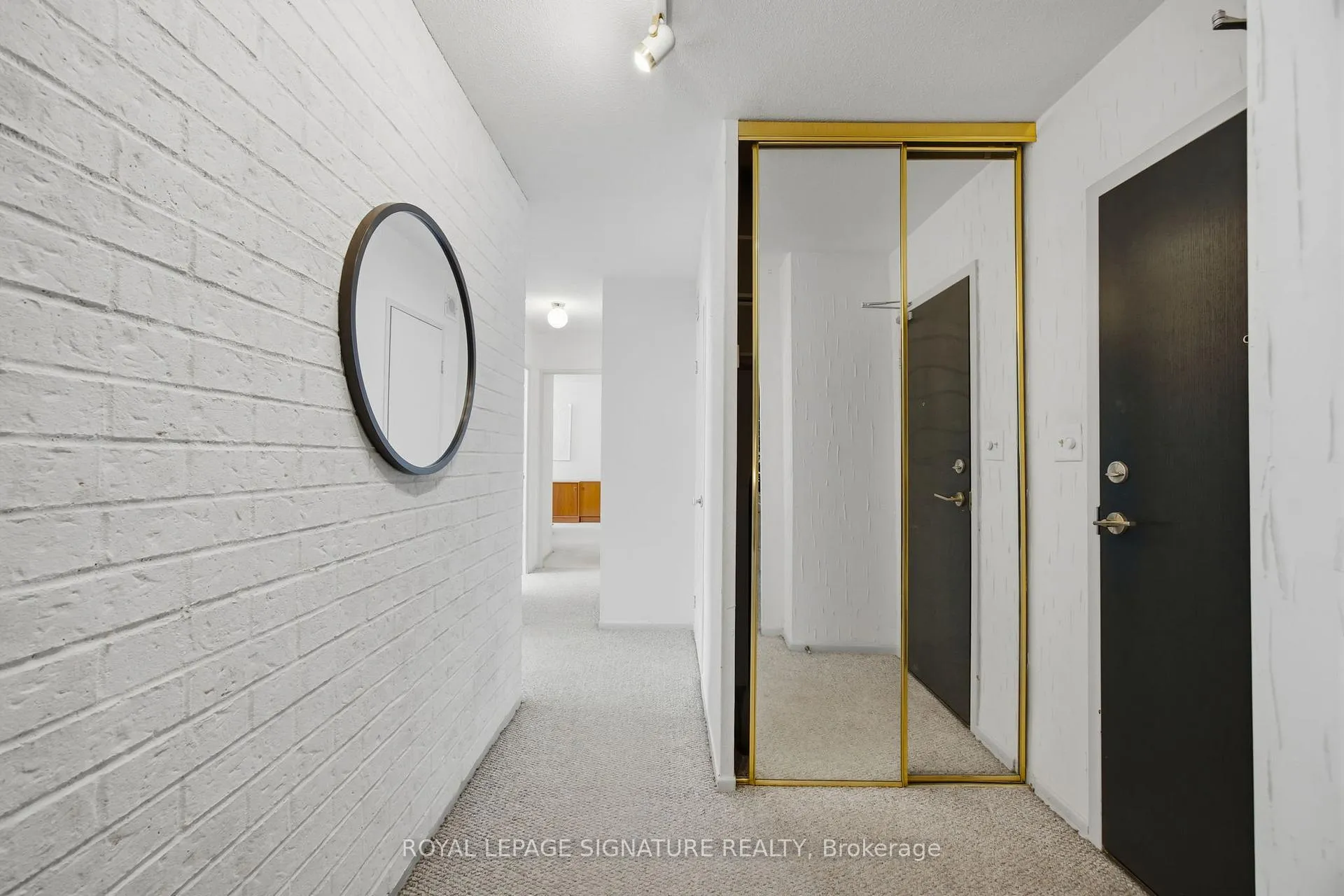 Photo 3 of Unit 201, 15 Vicora Linkway, Toronto, Flemingdon Park — HOMEH