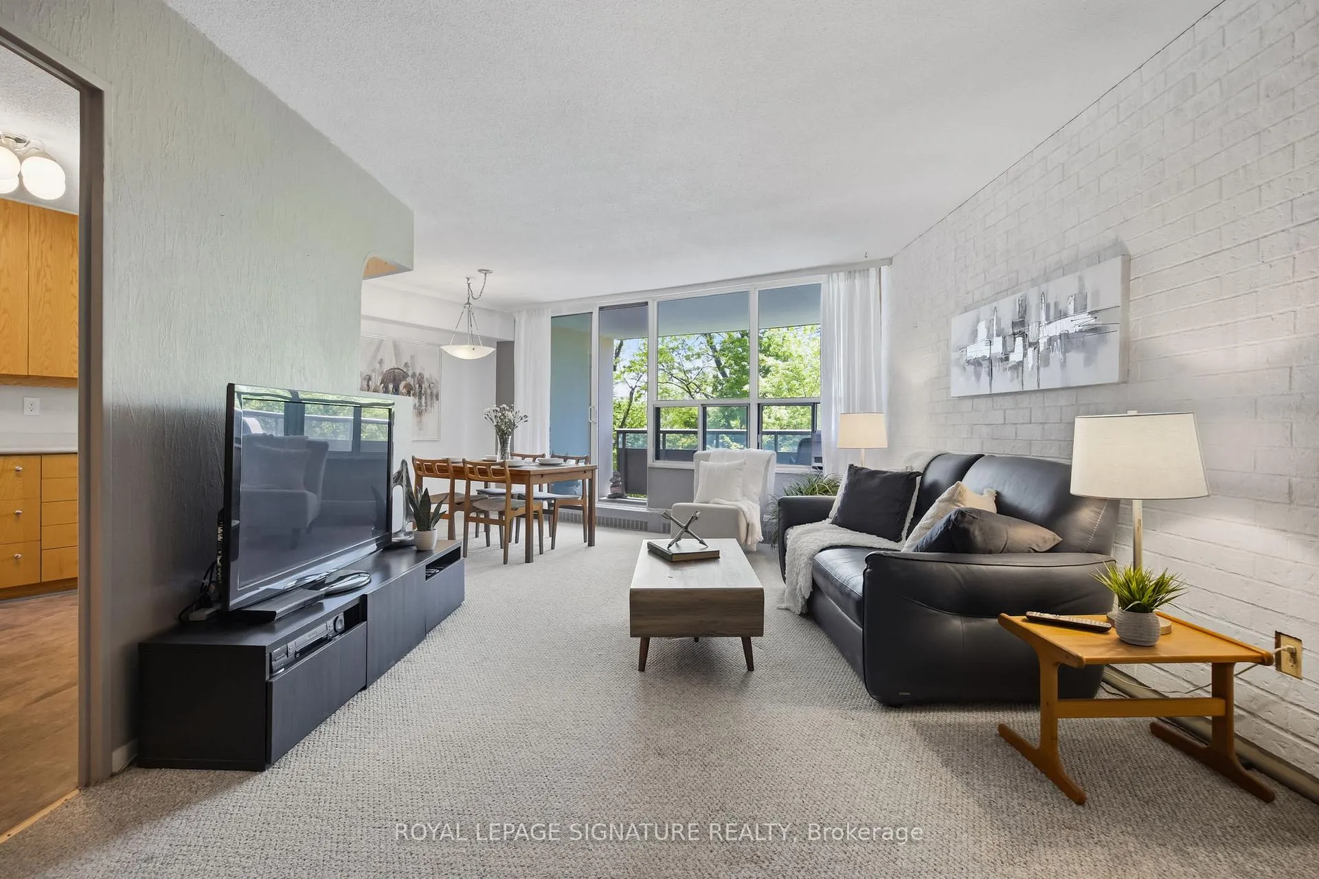 Photo 5 of Unit 201, 15 Vicora Linkway, Toronto, Flemingdon Park — HOMEH