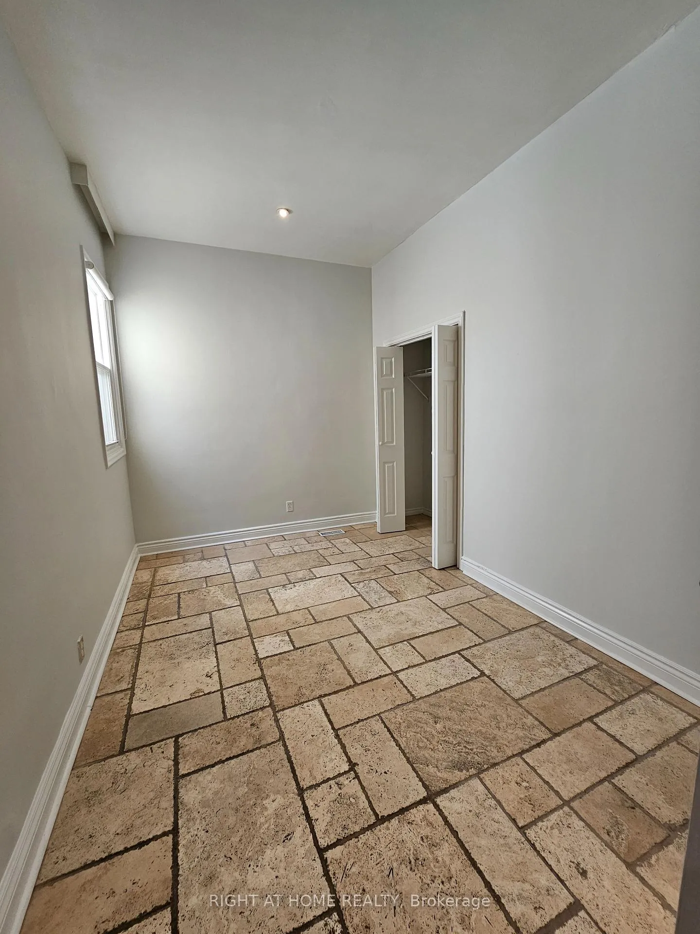 Photo 19 of Unit 3F, 550 Yonge Street, Toronto, Bay Street Corridor — HOMEH
