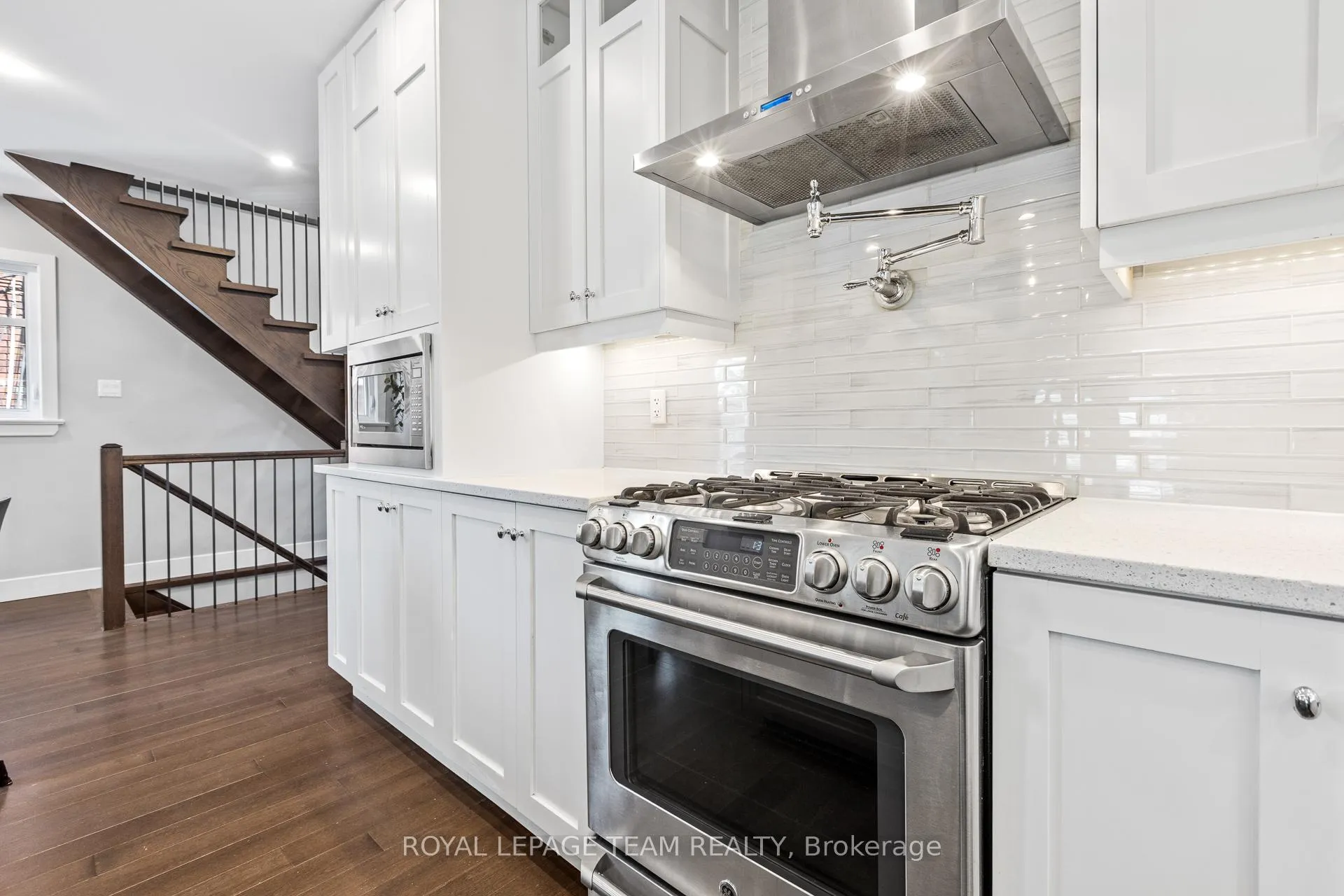 Photo 13 of 87 Helena Street, Ottawa, Ottawa West — HOMEH