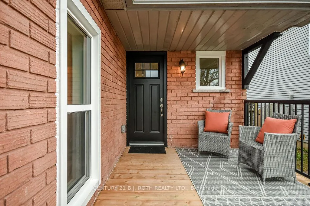 Photo 3 of 20 Hadden Crescent, Barrie, Cundles East — HOMEH