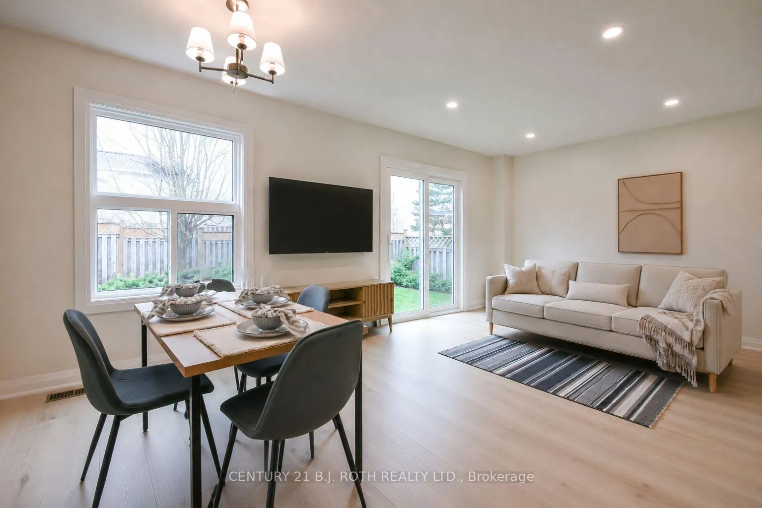 Photo 8 of 20 Hadden Crescent, Barrie, Cundles East — HOMEH