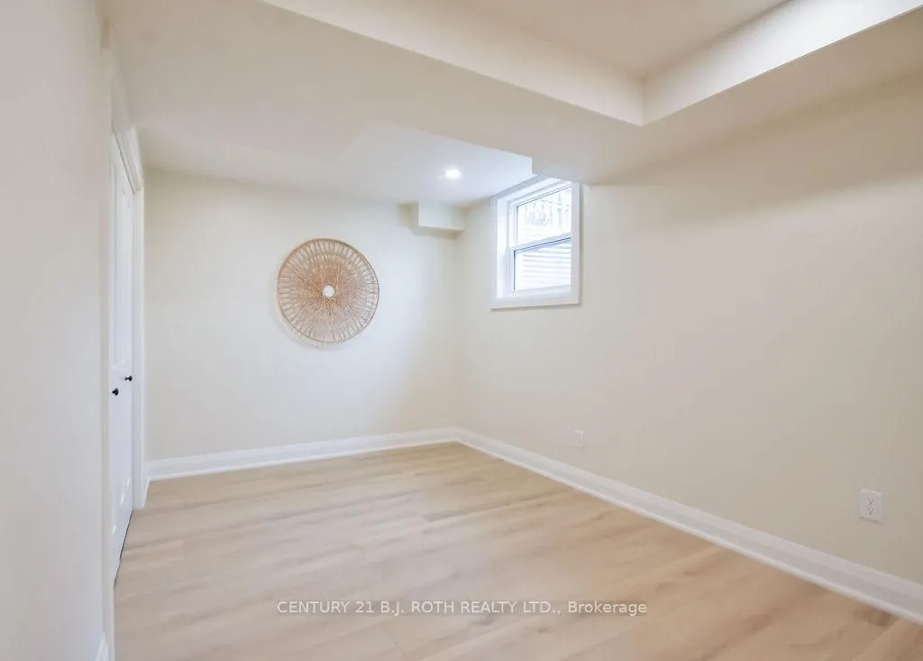 Photo 32 of 20 Hadden Crescent, Barrie, Cundles East — HOMEH