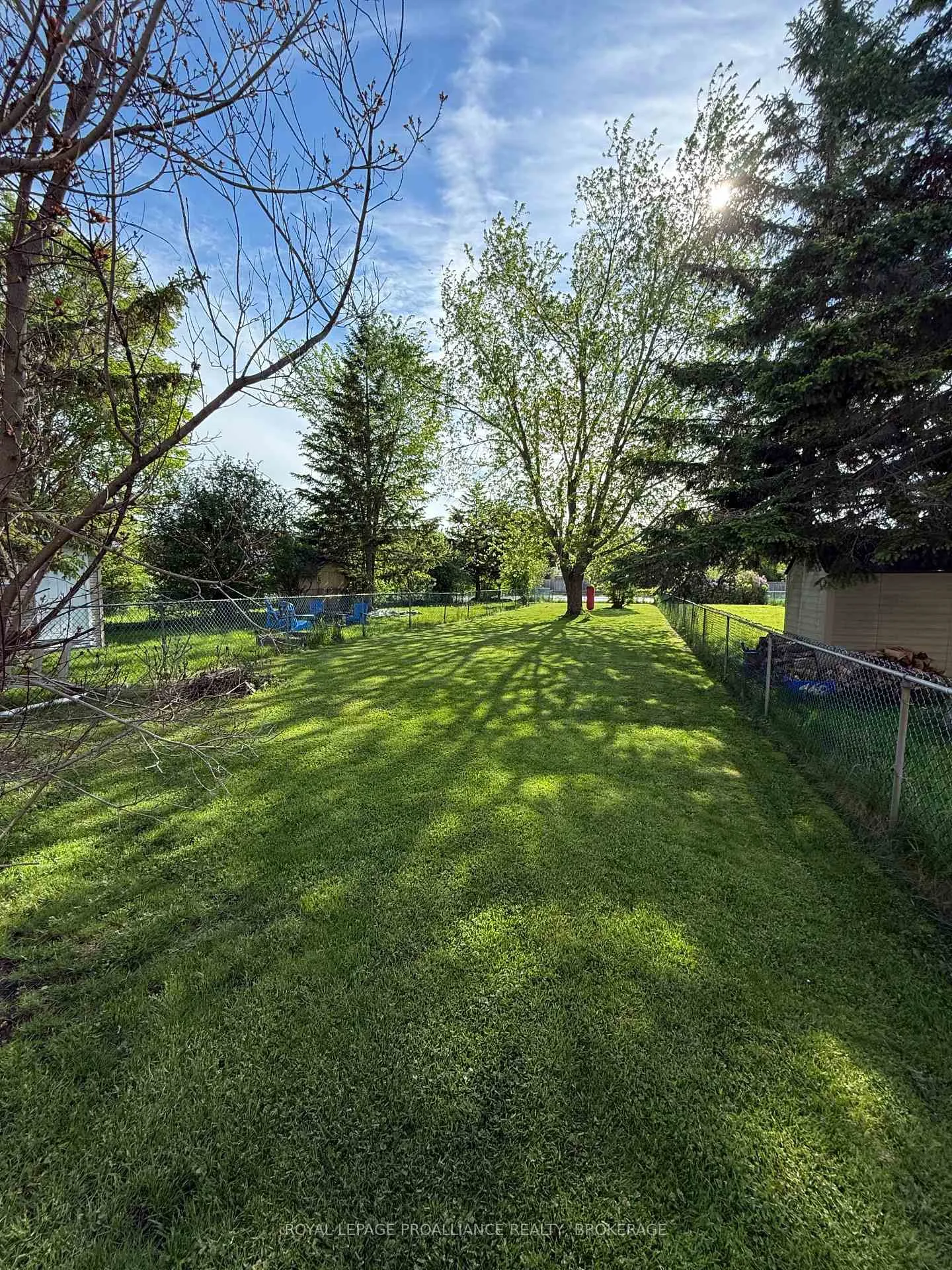 Photo 4 of 772 Littlestone Crescent, Kingston, East Gardiners Rd — HOMEH