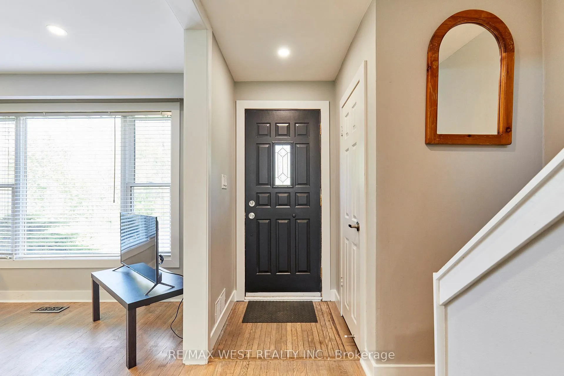 Photo 2 of 20 Mill Street, Markham, Vinegar Hill — HOMEH