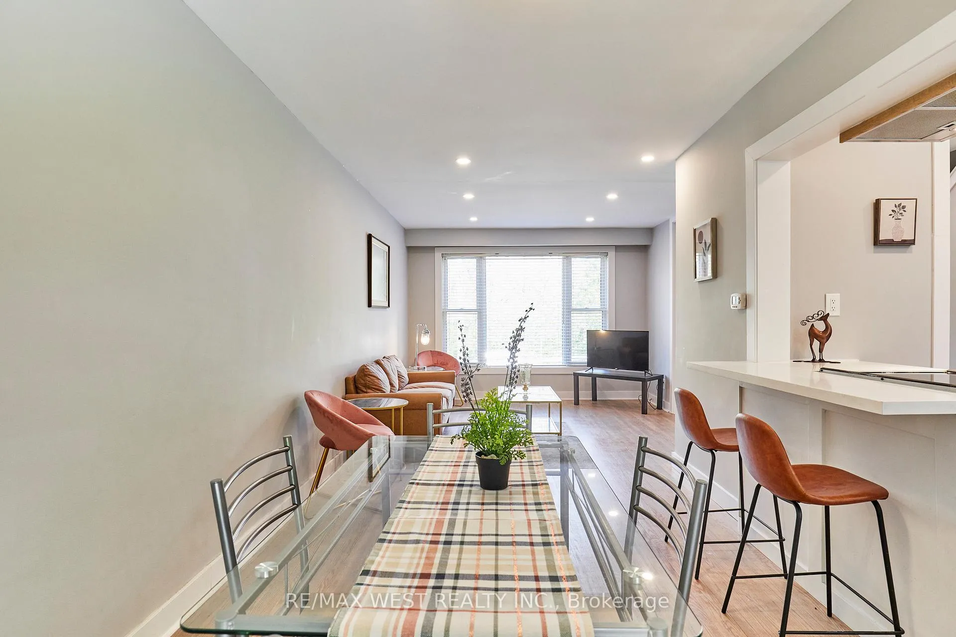 Photo 10 of 20 Mill Street, Markham, Vinegar Hill — HOMEH