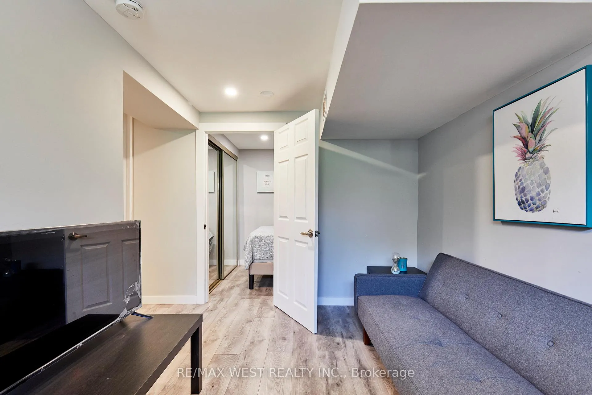 Photo 17 of 20 Mill Street, Markham, Vinegar Hill — HOMEH