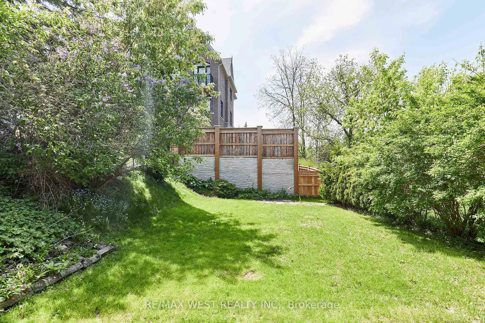 Photo 25 of 20 Mill Street, Markham, Vinegar Hill — HOMEH