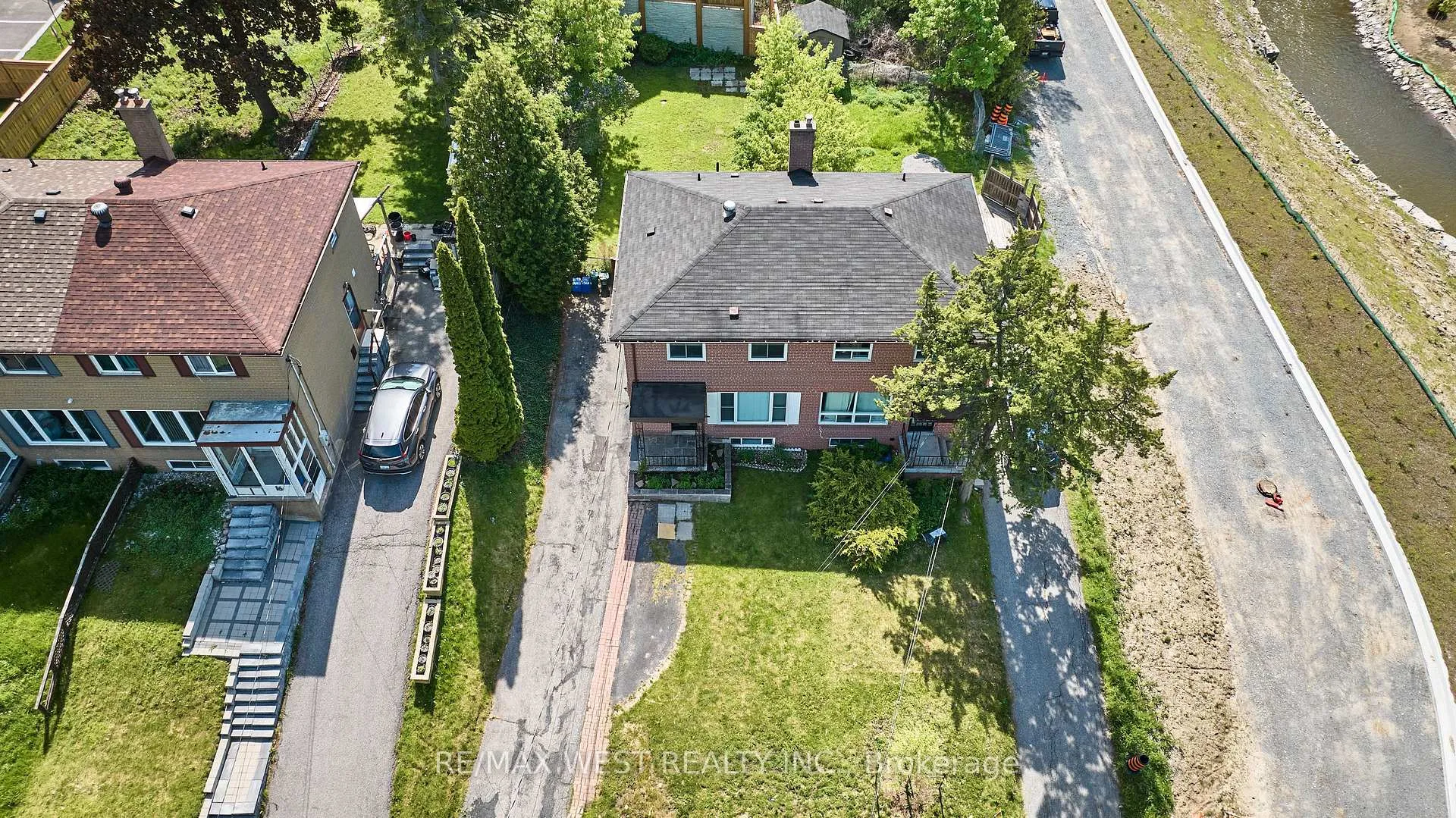 Photo 28 of 20 Mill Street, Markham, Vinegar Hill — HOMEH