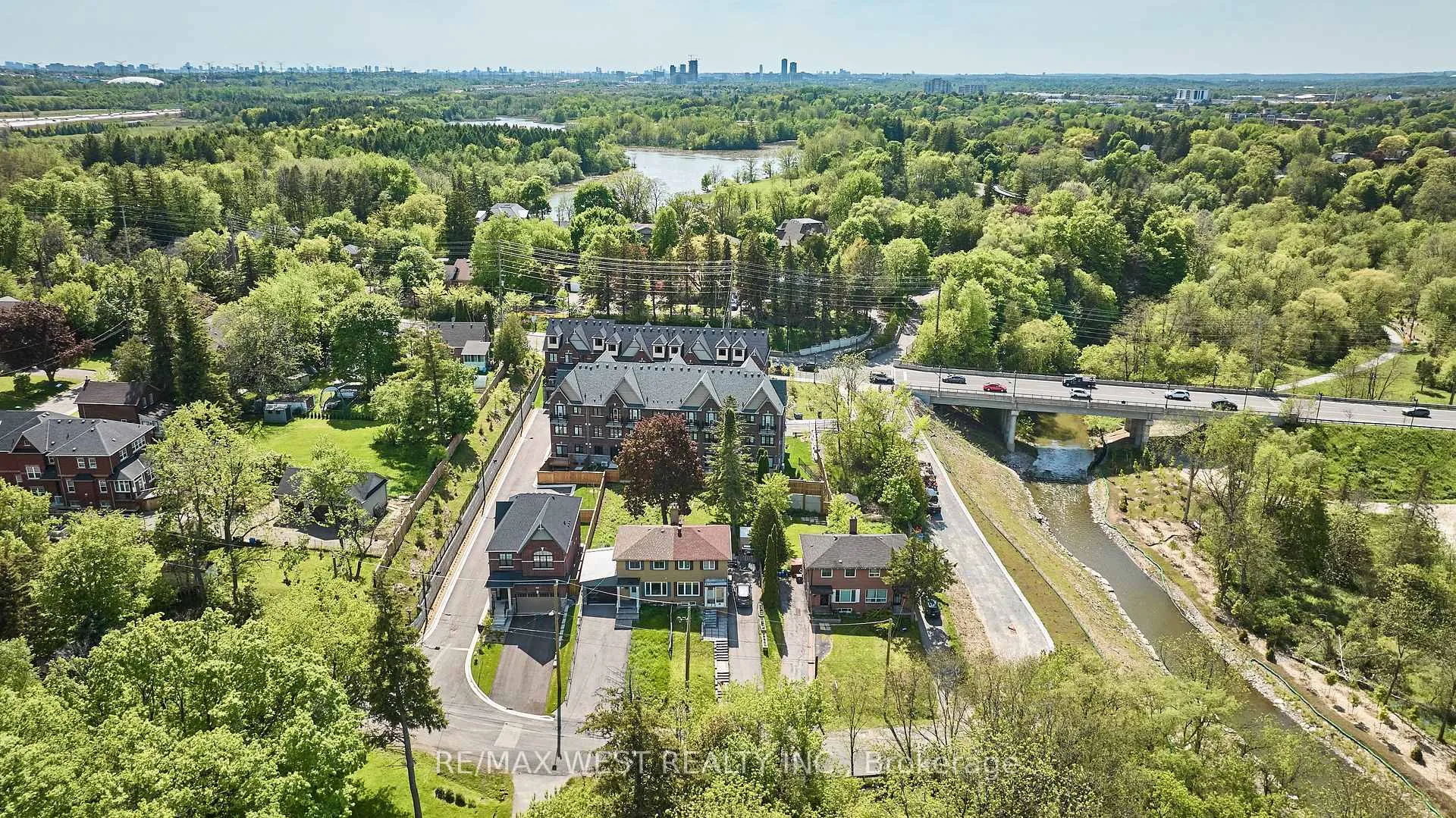 Photo 29 of 20 Mill Street, Markham, Vinegar Hill — HOMEH
