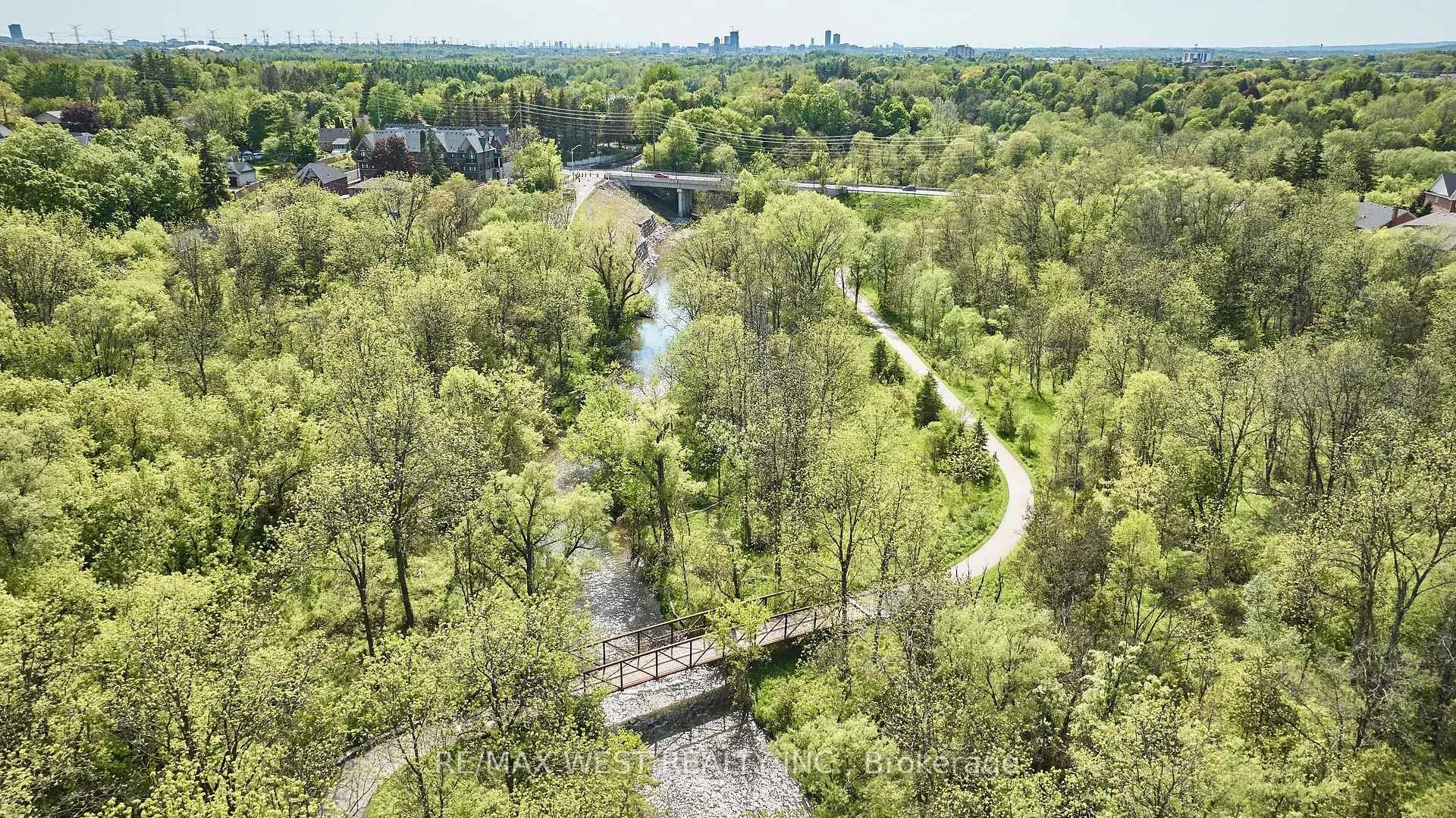 Photo 30 of 20 Mill Street, Markham, Vinegar Hill — HOMEH