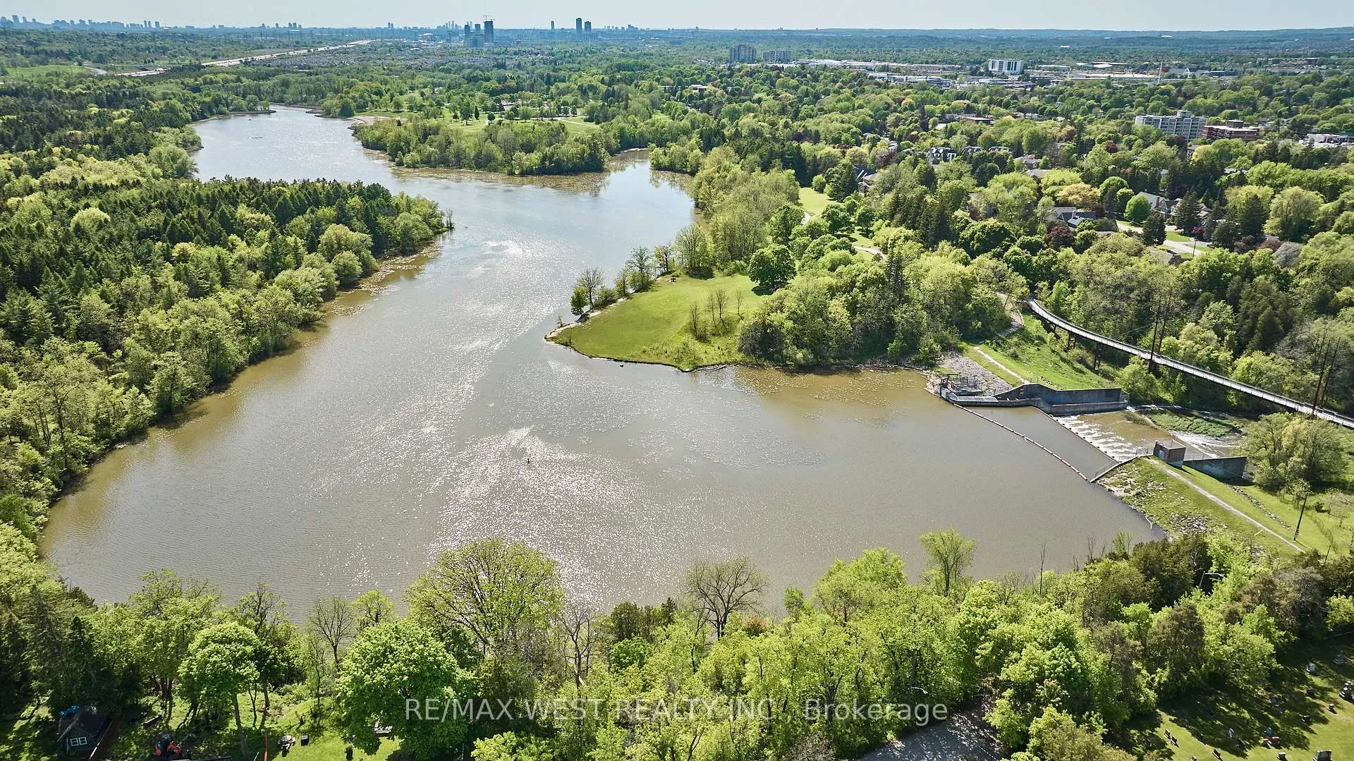 Photo 32 of 20 Mill Street, Markham, Vinegar Hill — HOMEH