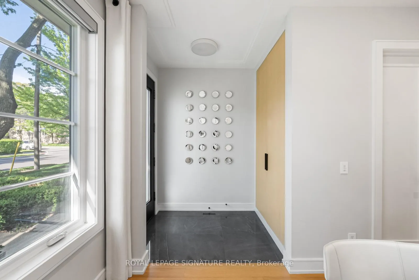 Photo 3 of 588 Woburn Avenue, Toronto, Bedford Park-Nortown — HOMEH