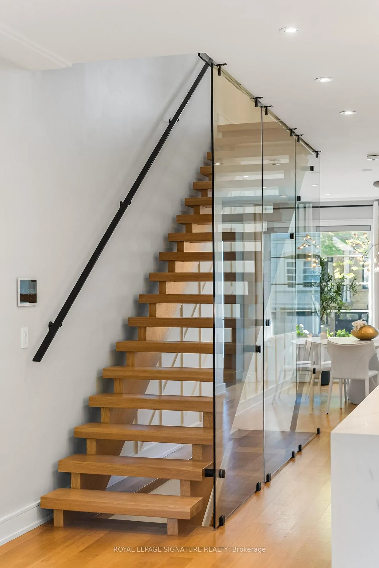Photo 20 of 588 Woburn Avenue, Toronto, Bedford Park-Nortown — HOMEH