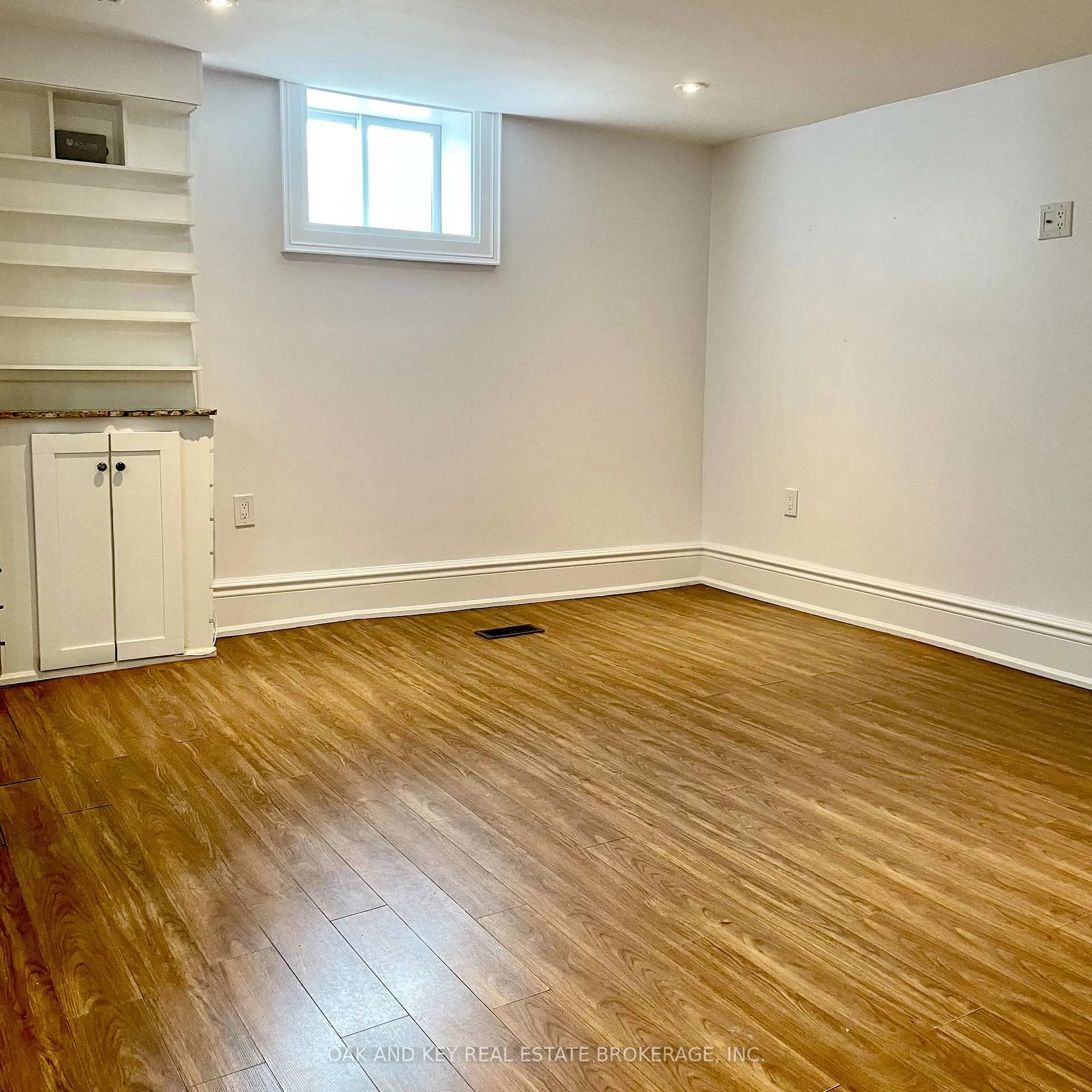Photo 6 of Unit Lower, 525 Old Weston Road, Toronto, Weston-Pellam Park — HOMEH