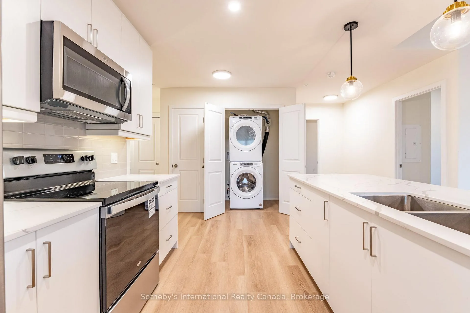 Photo 12 of Unit 411, 121 Mary Street, Clearview, Creemore — HOMEH