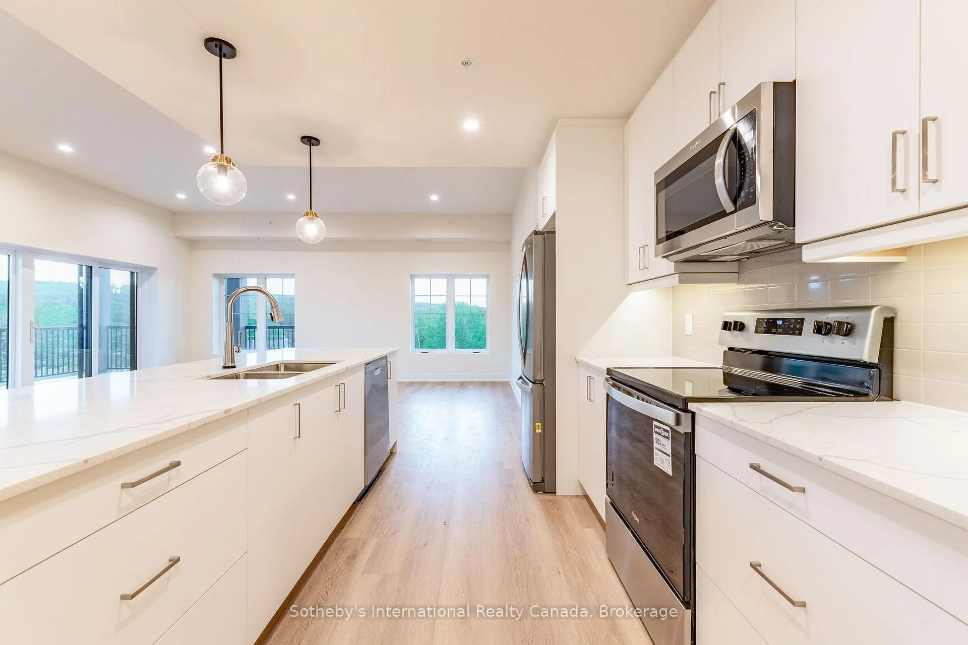 Photo 17 of Unit 411, 121 Mary Street, Clearview, Creemore — HOMEH