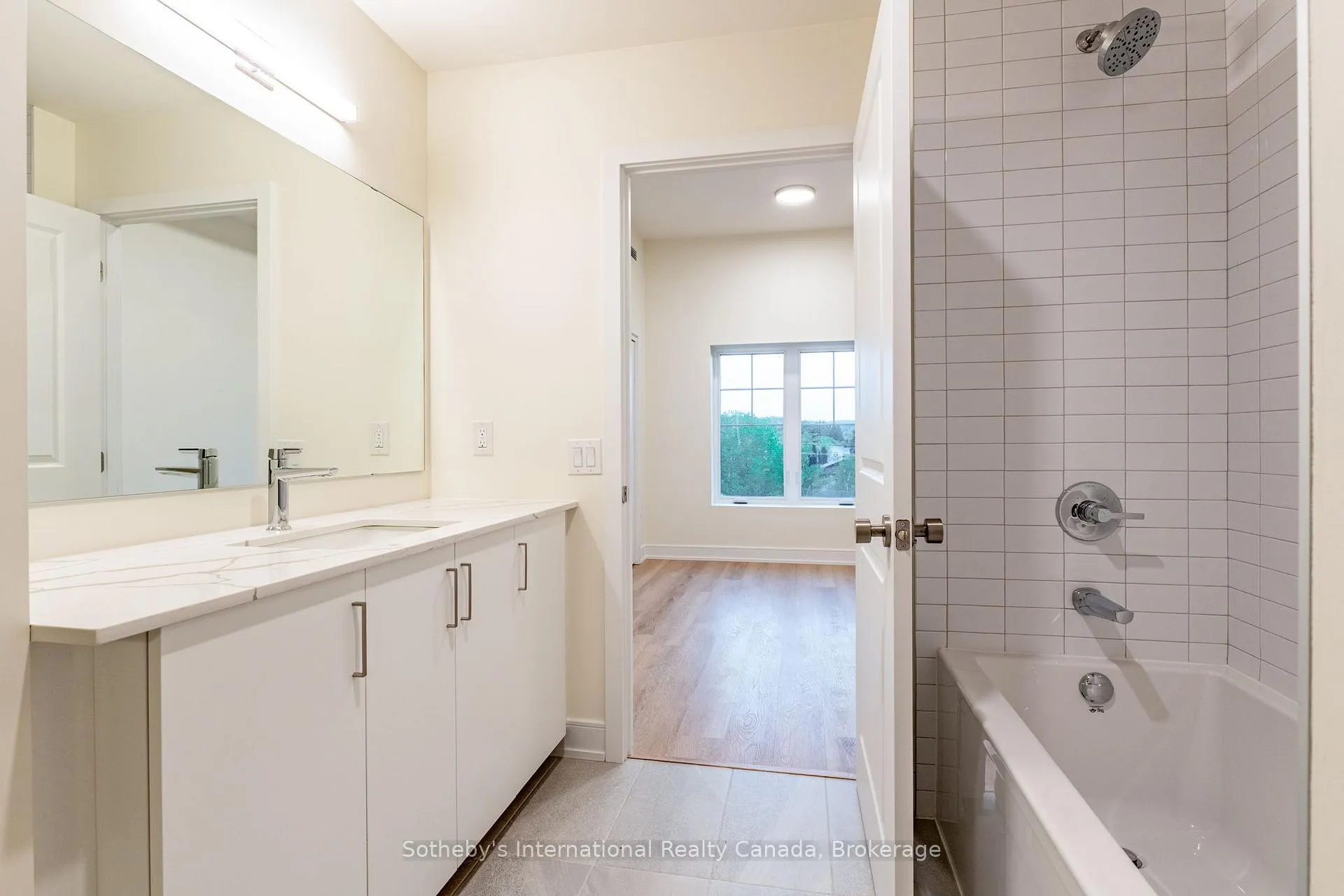 Photo 16 of Unit 411, 121 Mary Street, Clearview, Creemore — HOMEH