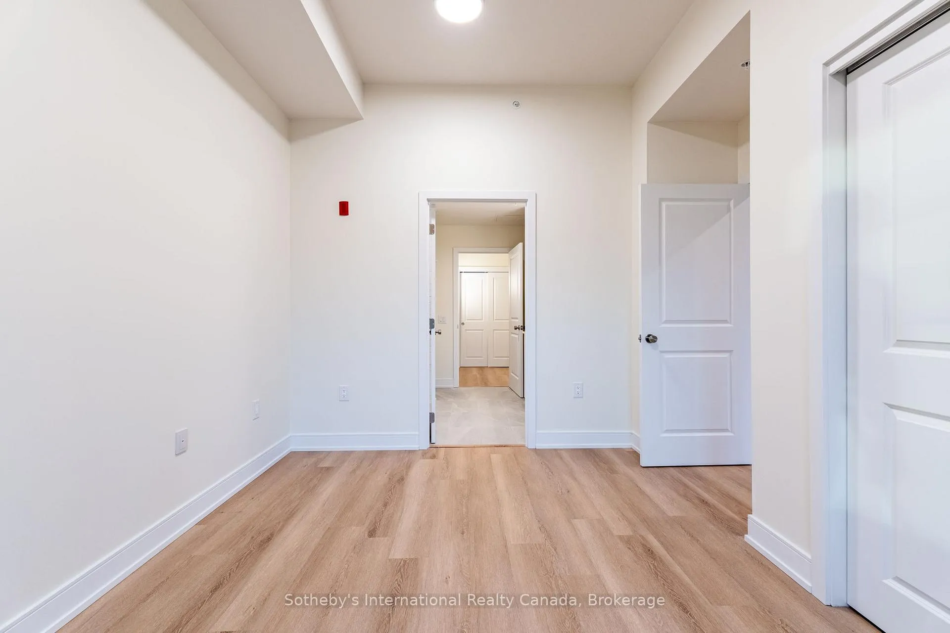 Photo 25 of Unit 411, 121 Mary Street, Clearview, Creemore — HOMEH